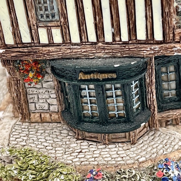 Lilliput Lane Cottage 1991 - English Collection